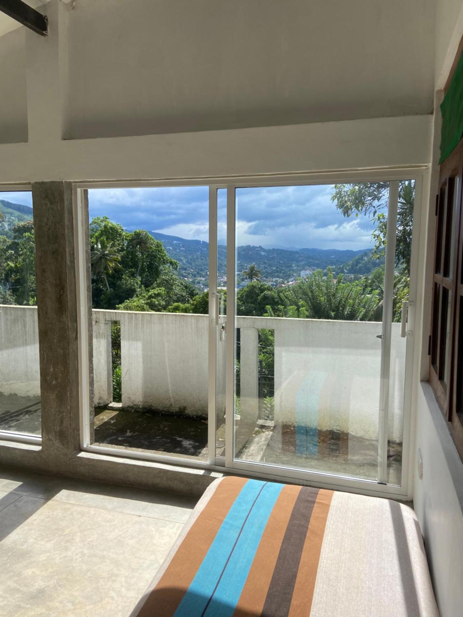 Upland Inn كاندي المظهر الخارجي الصورة