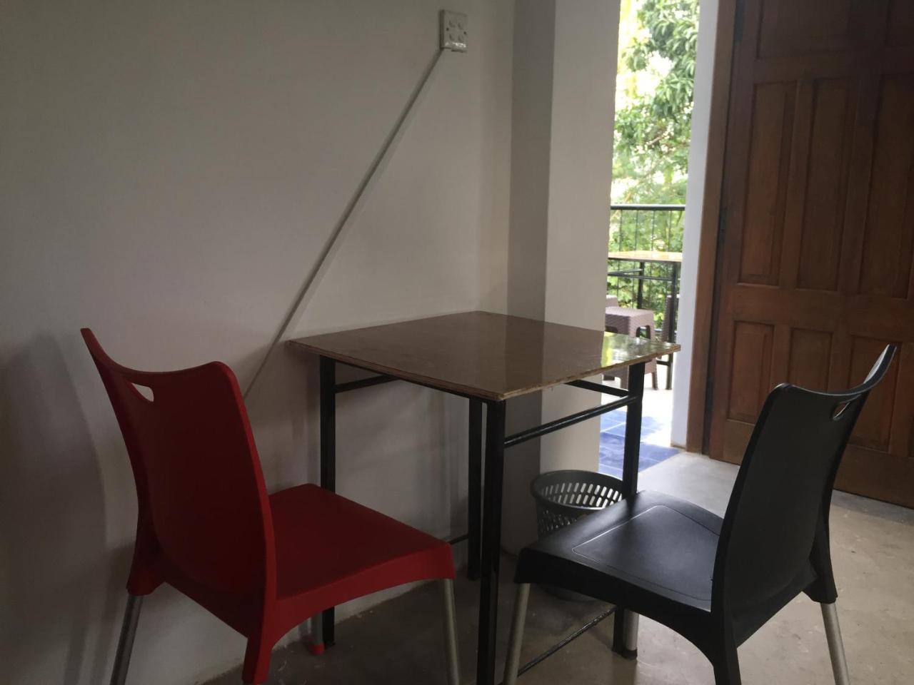 Upland Inn كاندي المظهر الخارجي الصورة